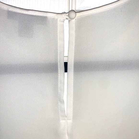 I ❤️ Ronson White Ruffle Shoulder Blouse - Picture 4 of 8